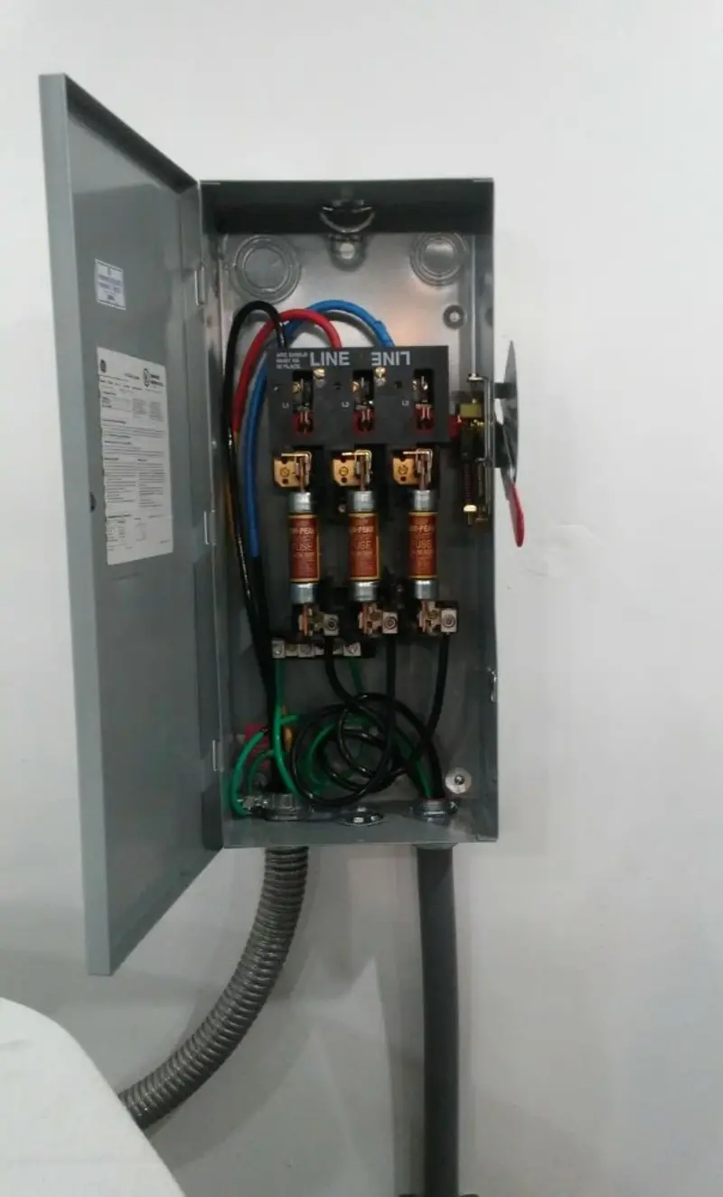 Three-phase disconnect switch installed for Electrical Wiring & Rewiring in Selah